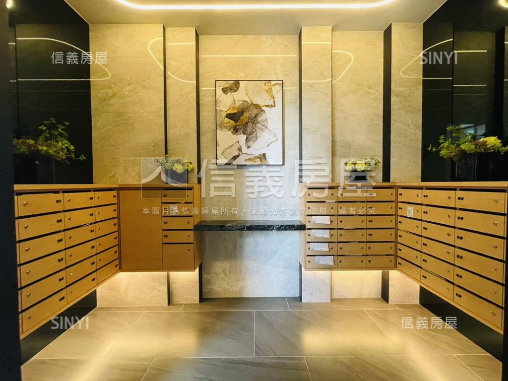 明新首席２中高樓釋出啦房屋室內格局與周邊環境