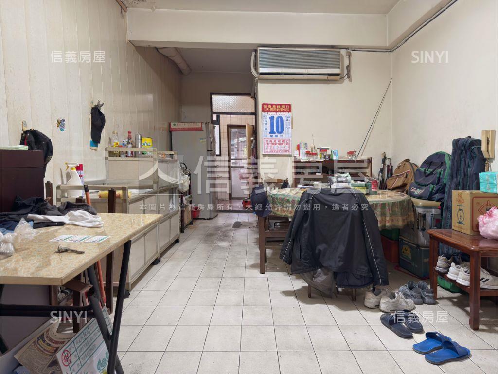 正員山路獨層獨戶房屋室內格局與周邊環境