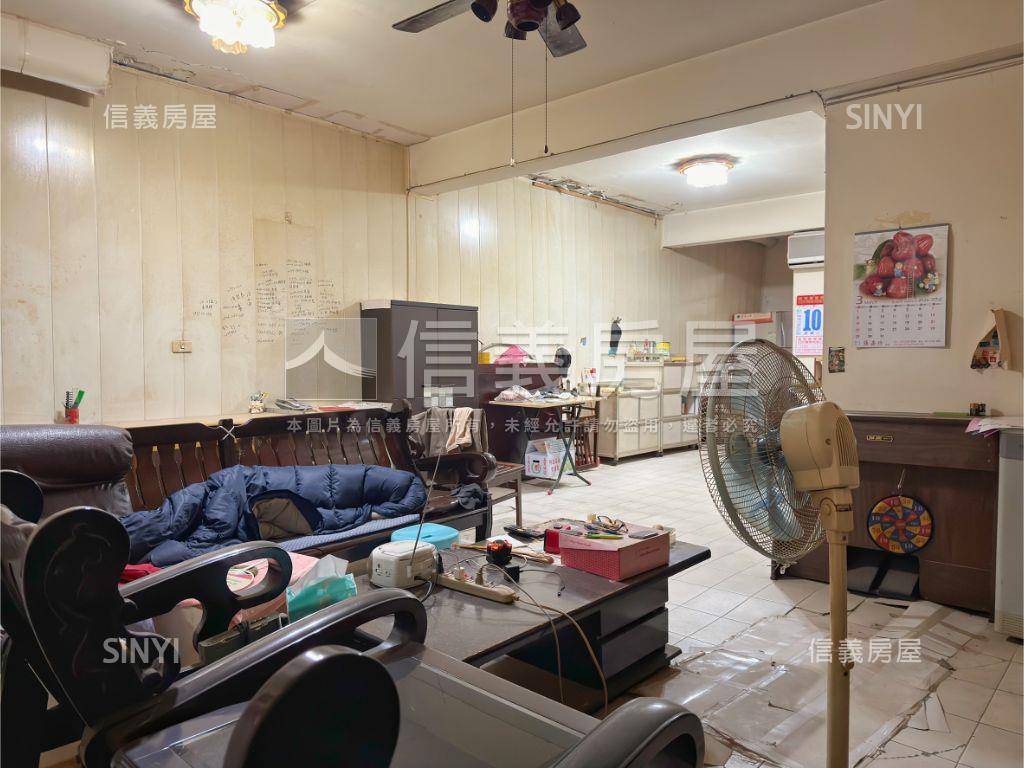 正員山路獨層獨戶房屋室內格局與周邊環境