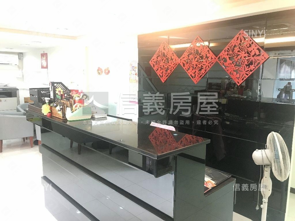 信義世貿高樓純辦兩間合買房屋室內格局與周邊環境