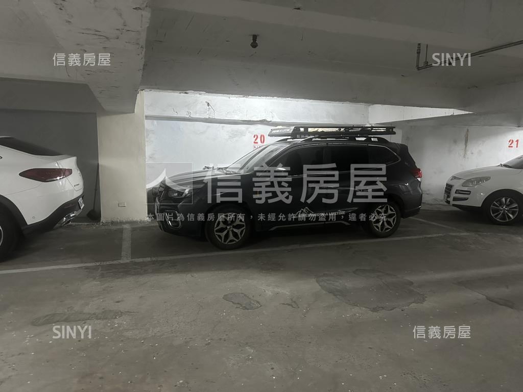 信義世貿高樓純辦兩間合買房屋室內格局與周邊環境