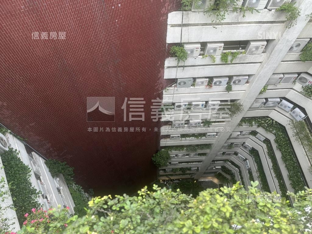 信義世貿高樓純辦兩間合買房屋室內格局與周邊環境