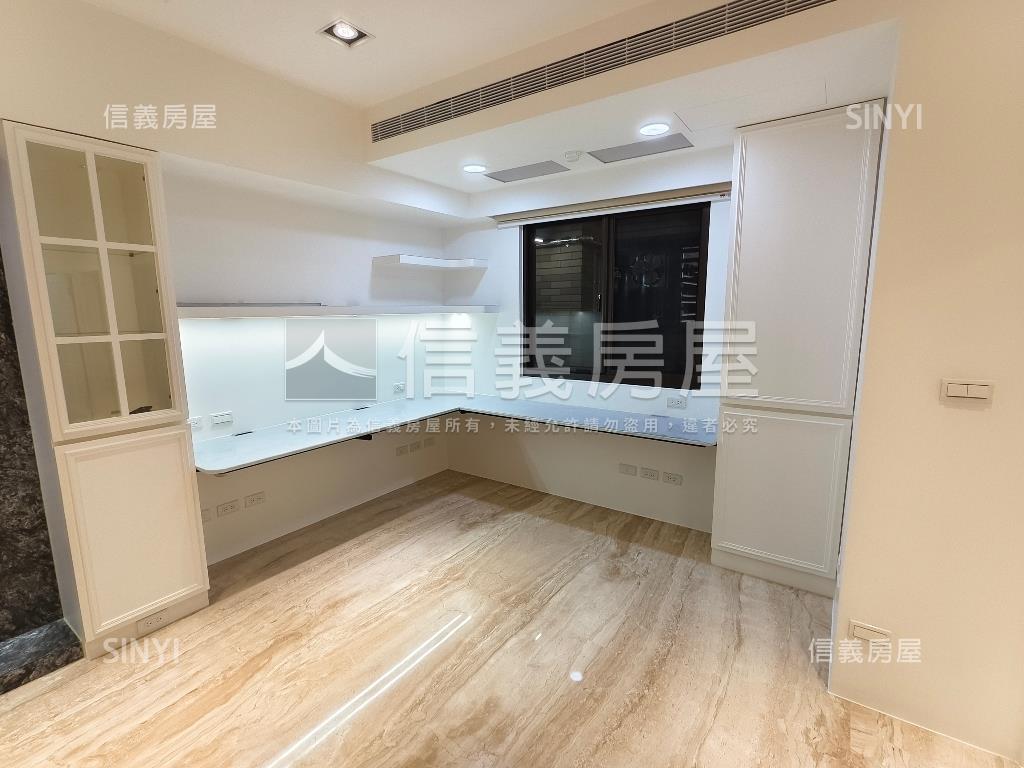 捷運躍境車位房屋室內格局與周邊環境