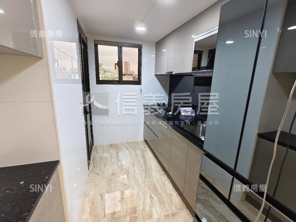 捷運躍境車位房屋室內格局與周邊環境