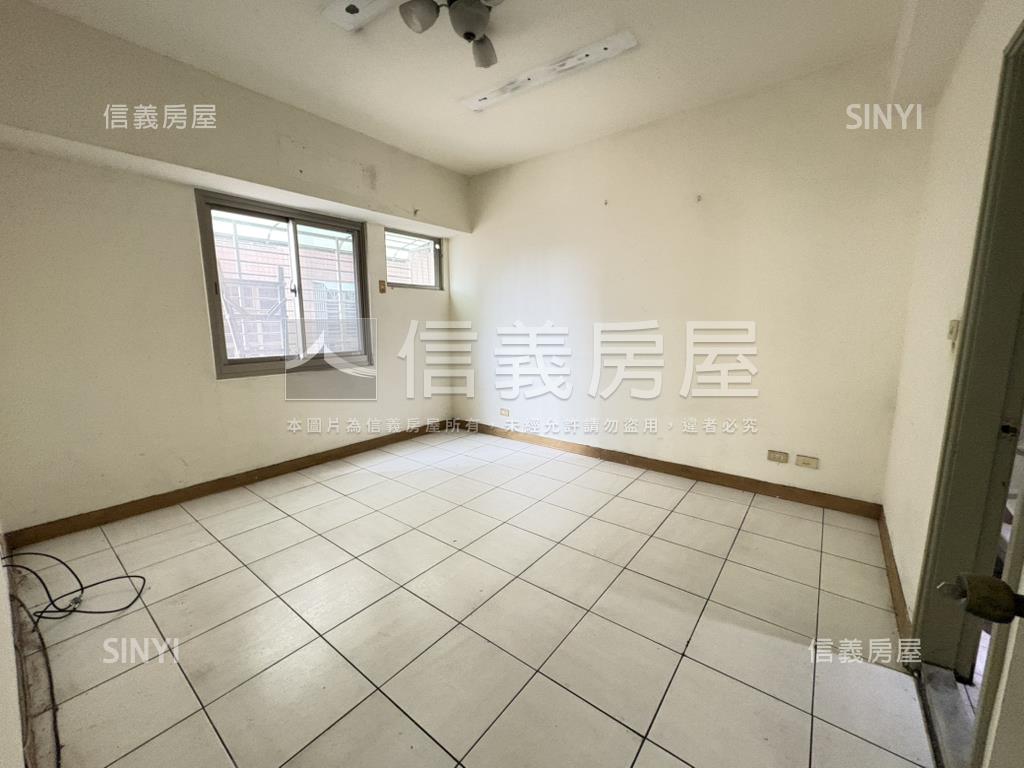 台北麗京三房車房屋室內格局與周邊環境