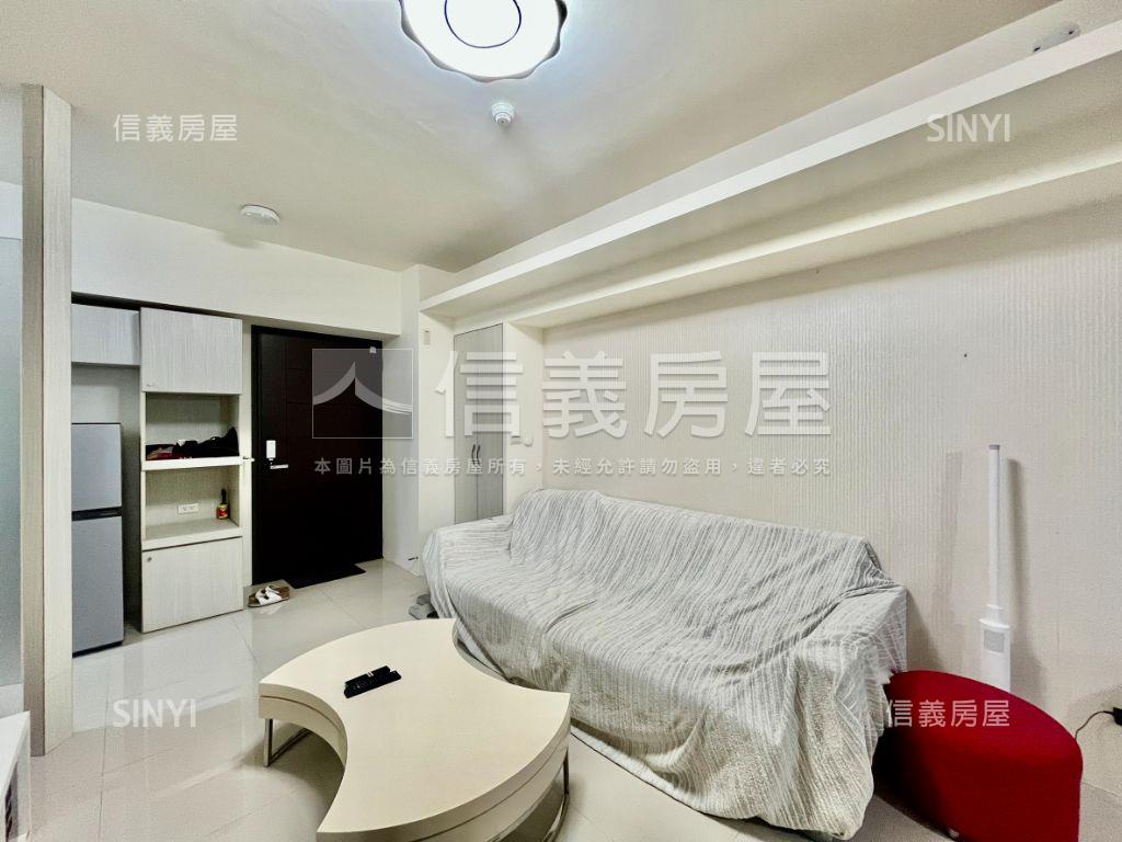 巨蛋近捷運大兩房平車房屋室內格局與周邊環境