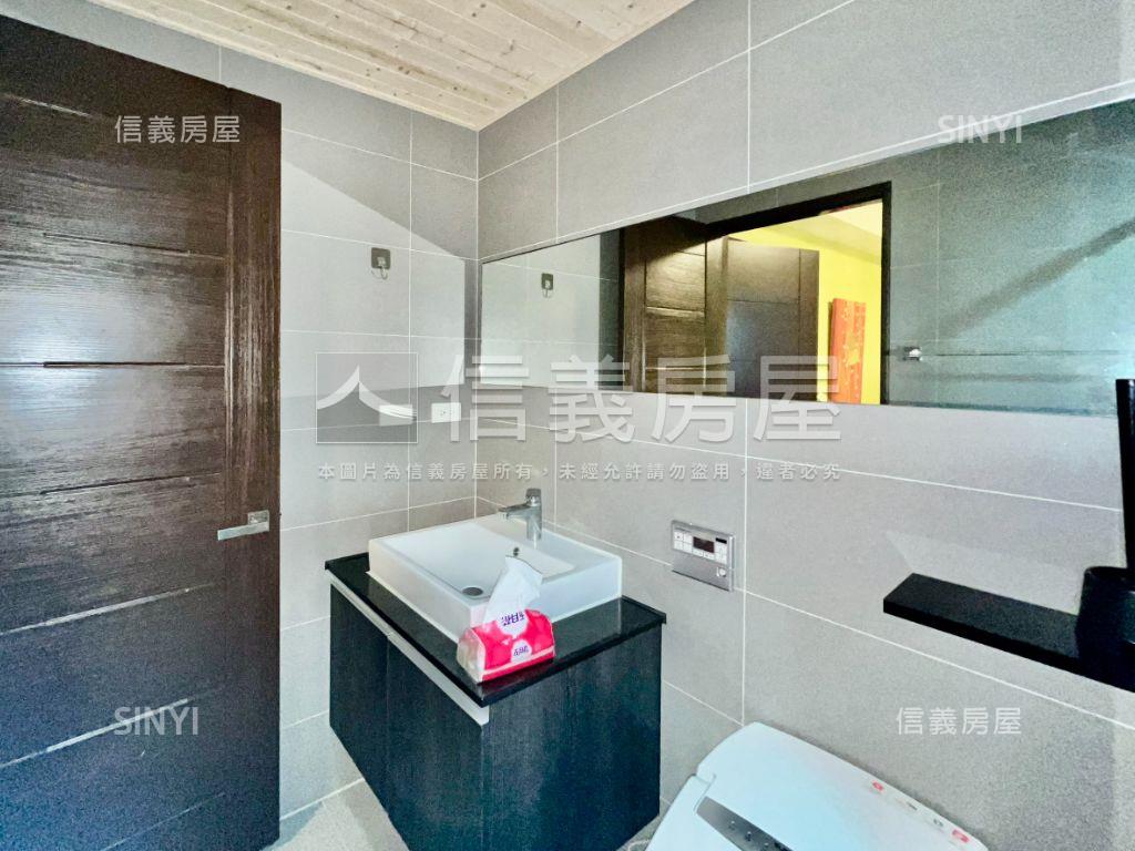 巨蛋近捷運大兩房平車房屋室內格局與周邊環境