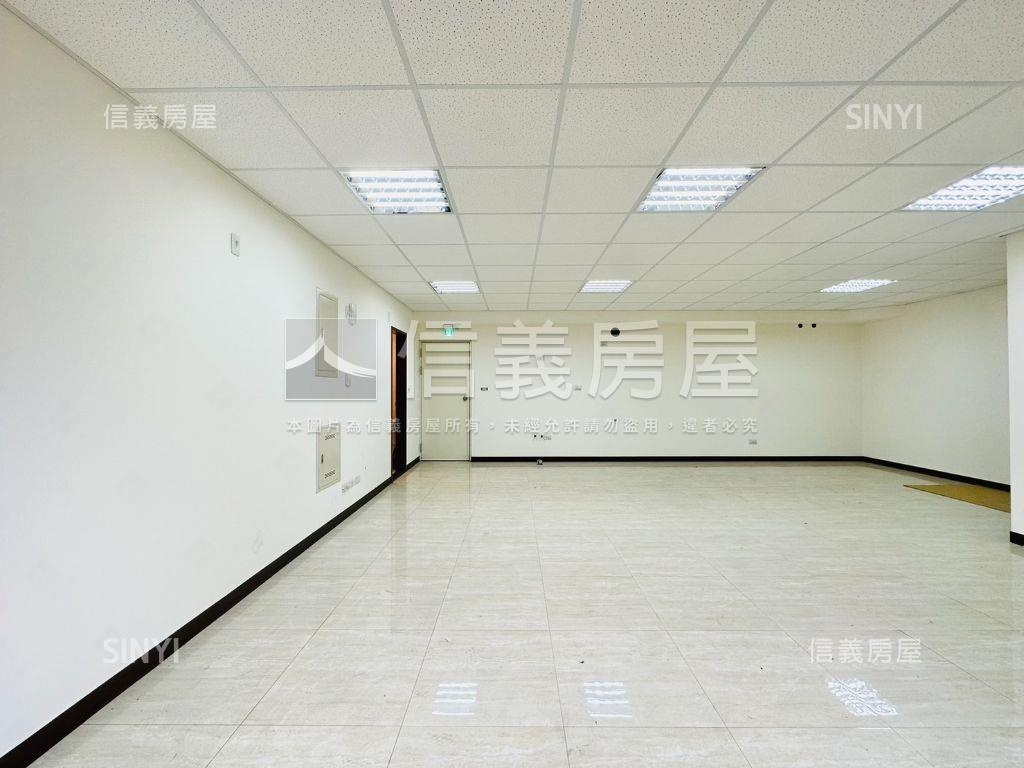 弘暉青川－金店面房屋室內格局與周邊環境