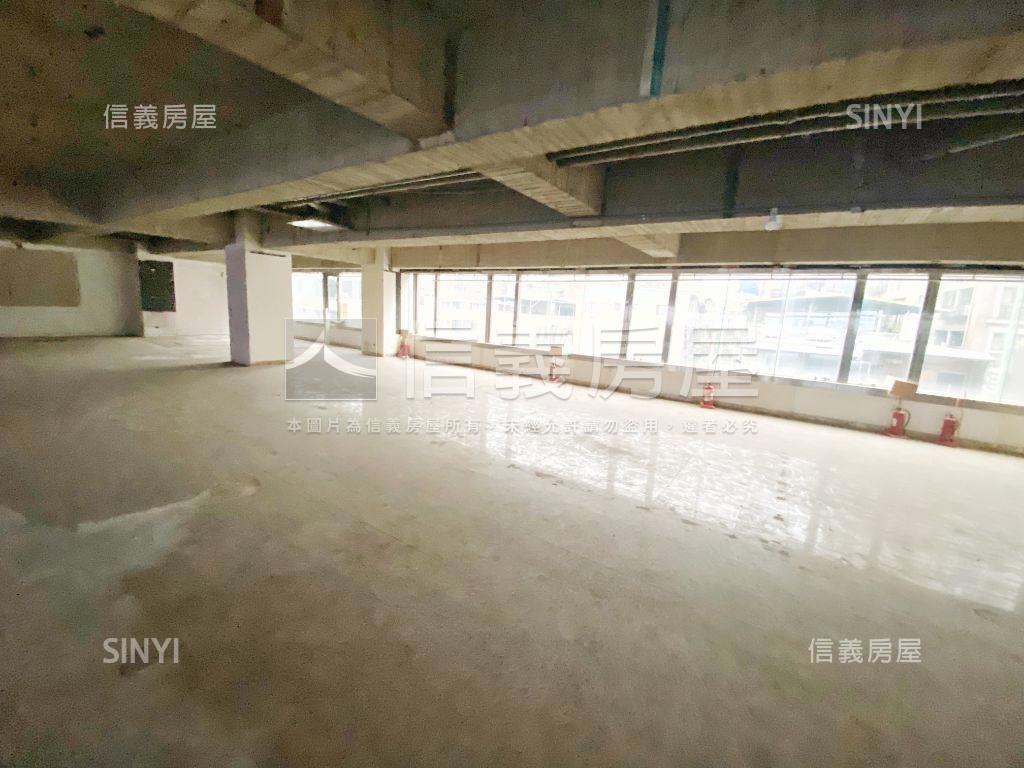 國華商業☆腳踩金庫商辦房屋室內格局與周邊環境