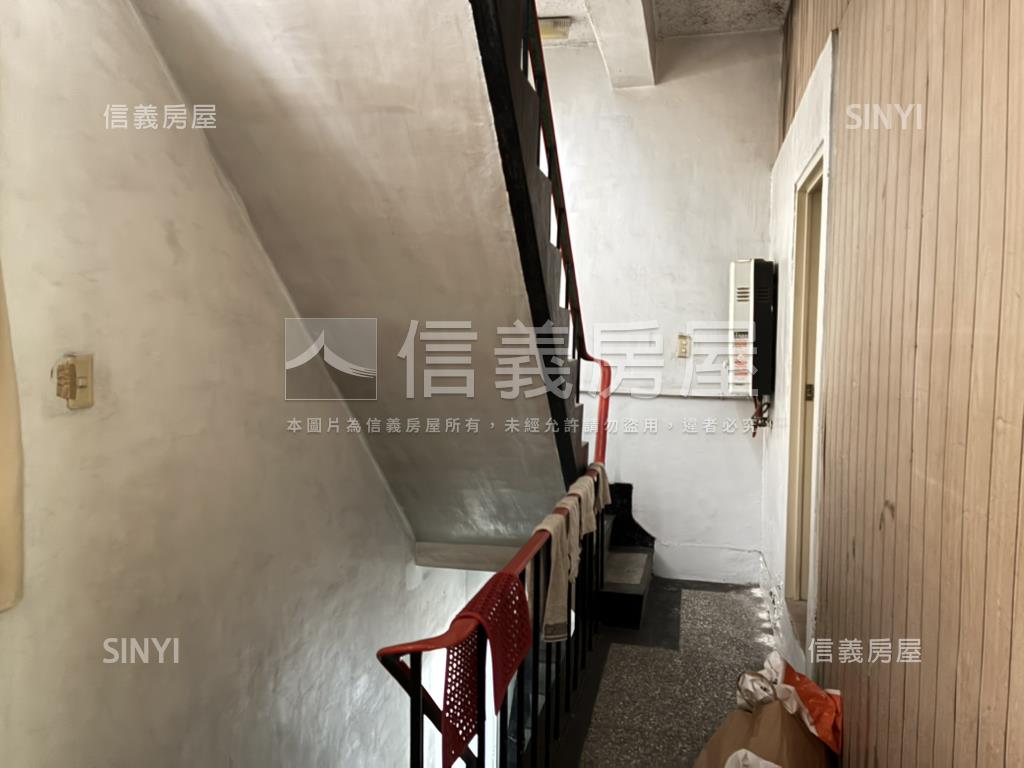 面彰化中學大面寬透天房屋室內格局與周邊環境