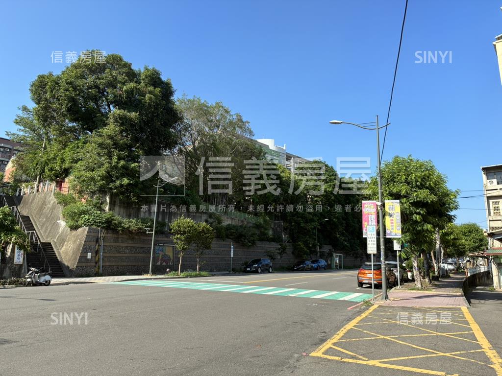 面彰化中學大面寬透天房屋室內格局與周邊環境