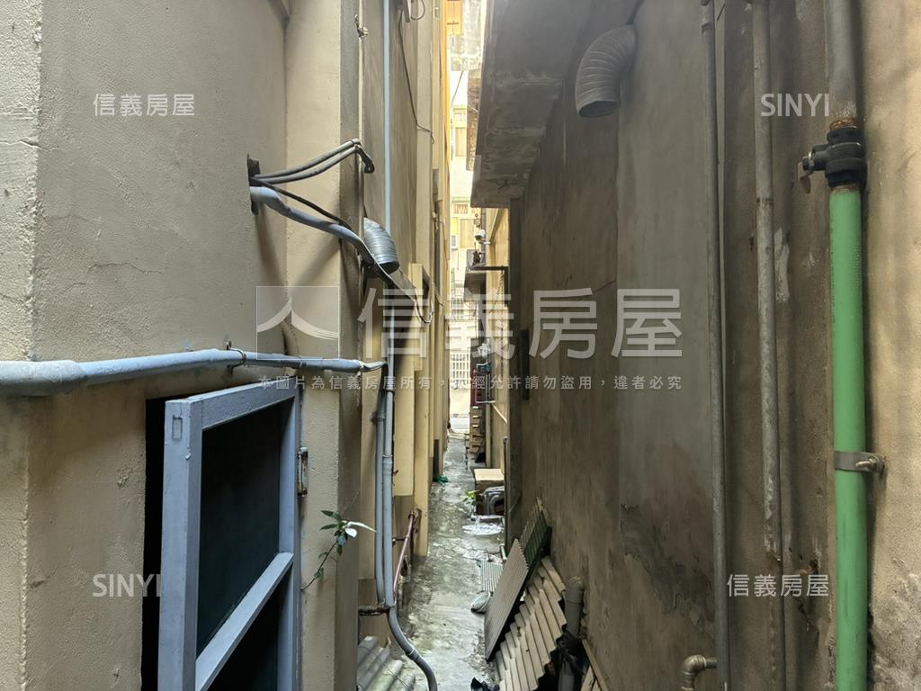 面彰化中學大面寬透天房屋室內格局與周邊環境