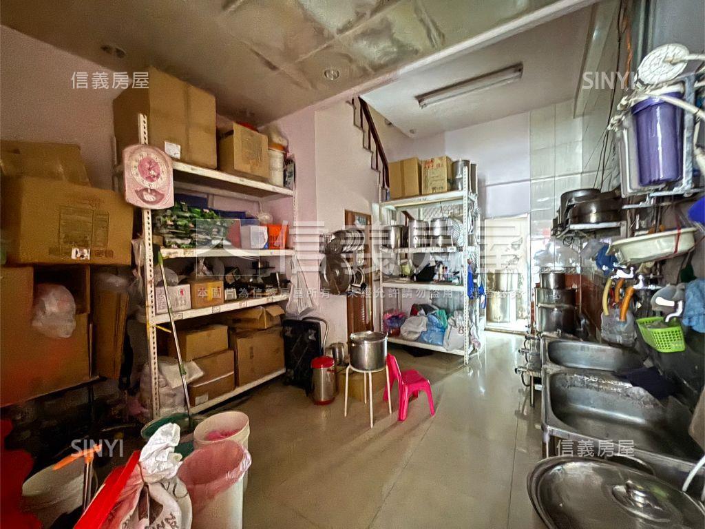 右昌商圈前路後巷邊間透店房屋室內格局與周邊環境