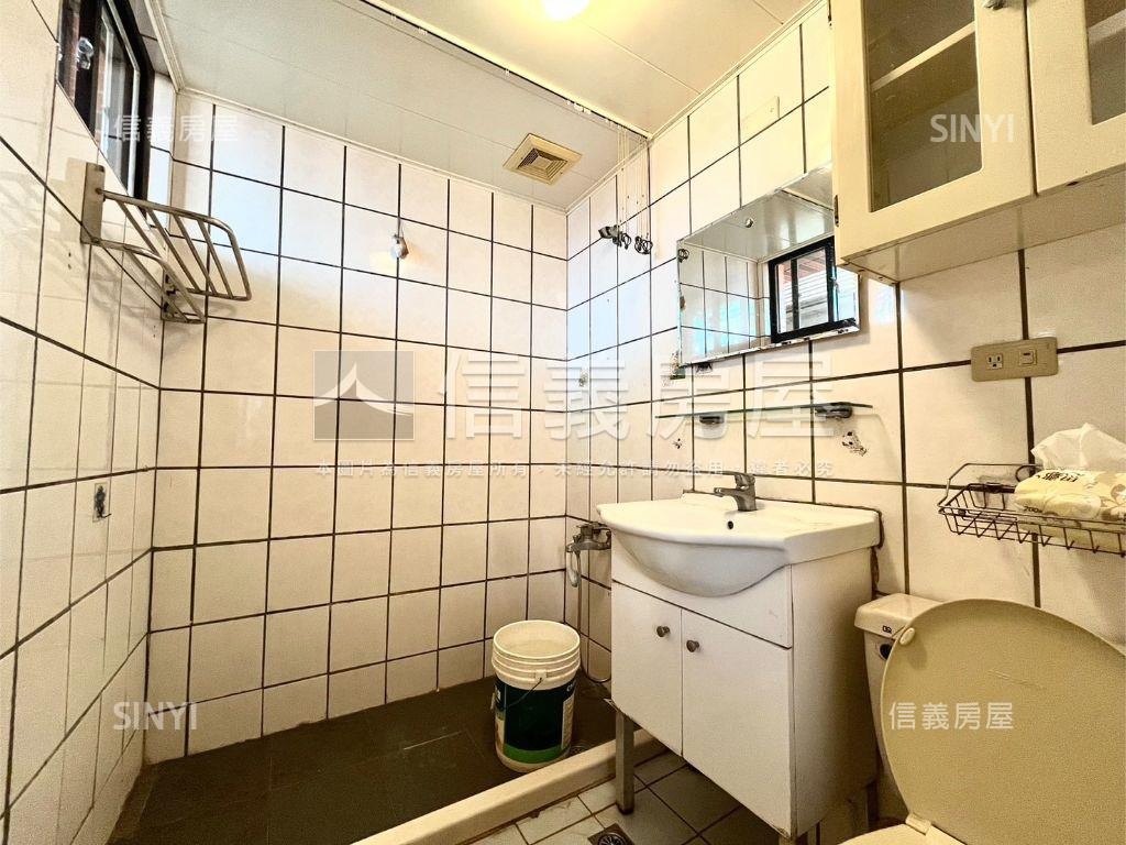 稀有陸光Ｆ區正字號三房房屋室內格局與周邊環境
