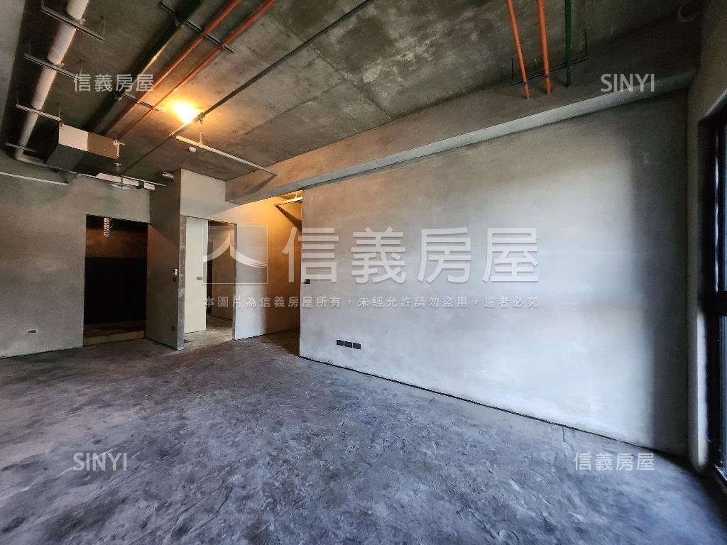 乾坤美麗新視野大三房車位房屋室內格局與周邊環境