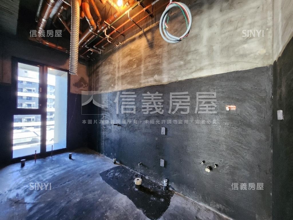 乾坤美麗新視野大三房車位房屋室內格局與周邊環境