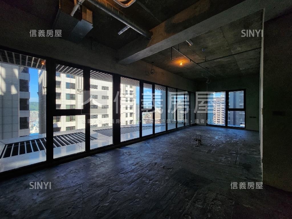 乾坤美麗新視野大三房車位房屋室內格局與周邊環境