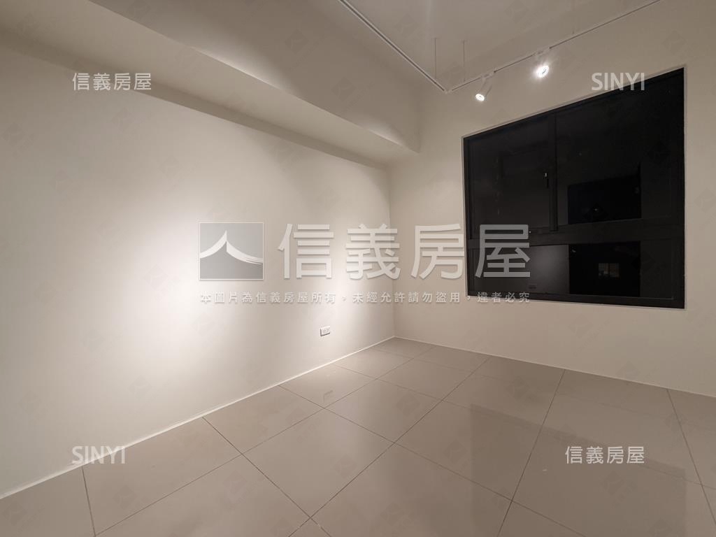 微笑昇樺高樓邊間三房車位房屋室內格局與周邊環境