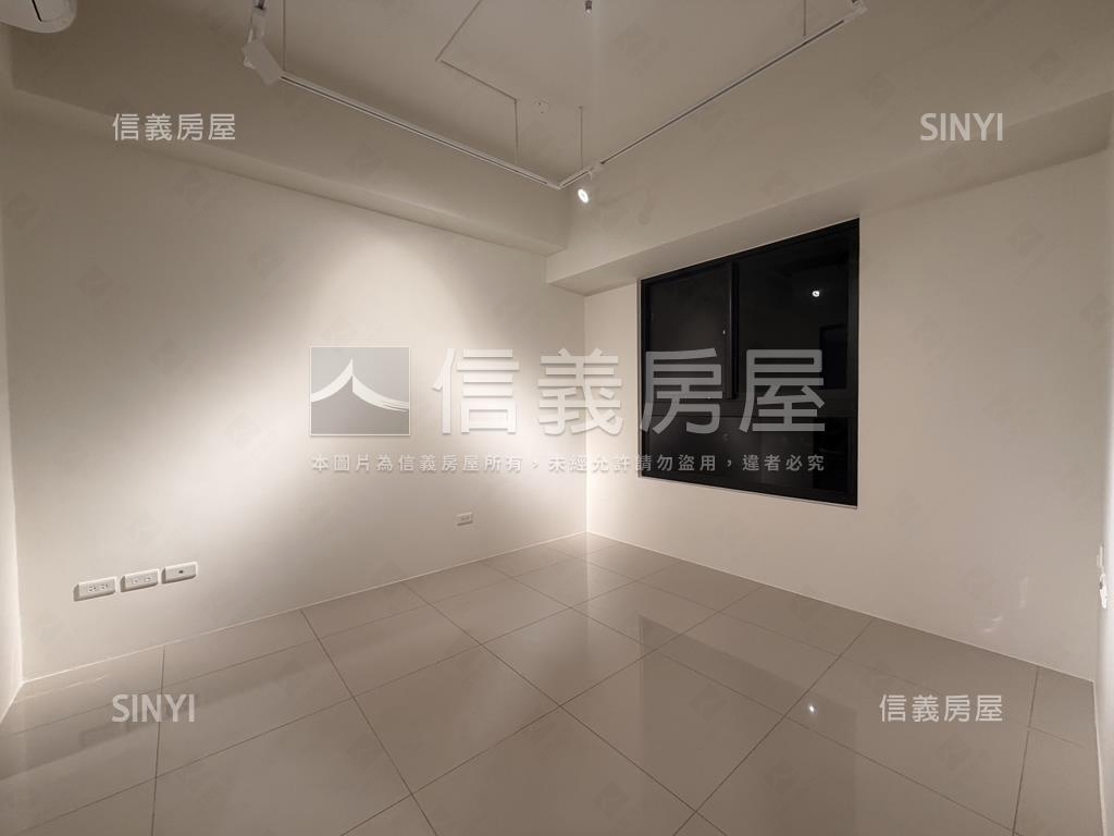 微笑昇樺高樓邊間三房車位房屋室內格局與周邊環境