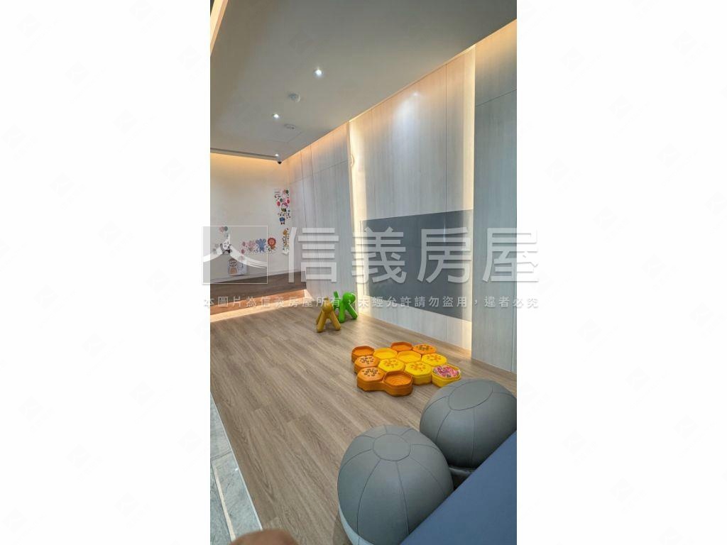 微笑昇樺高樓邊間三房車位房屋室內格局與周邊環境