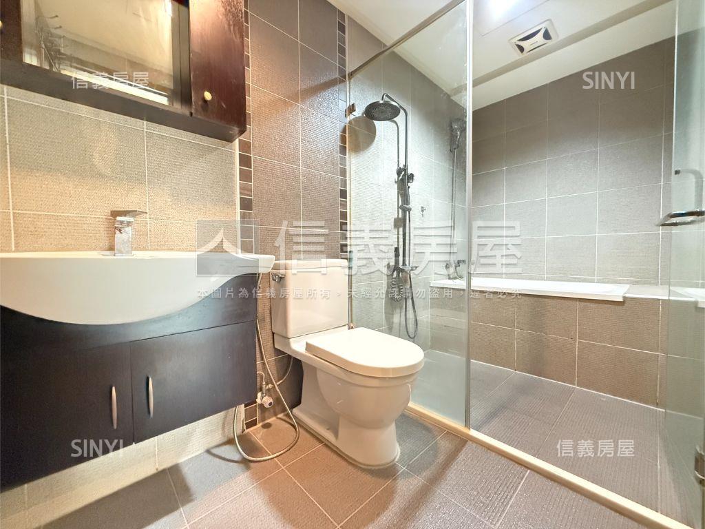 瑞隆商圈質感兩房車位房屋室內格局與周邊環境