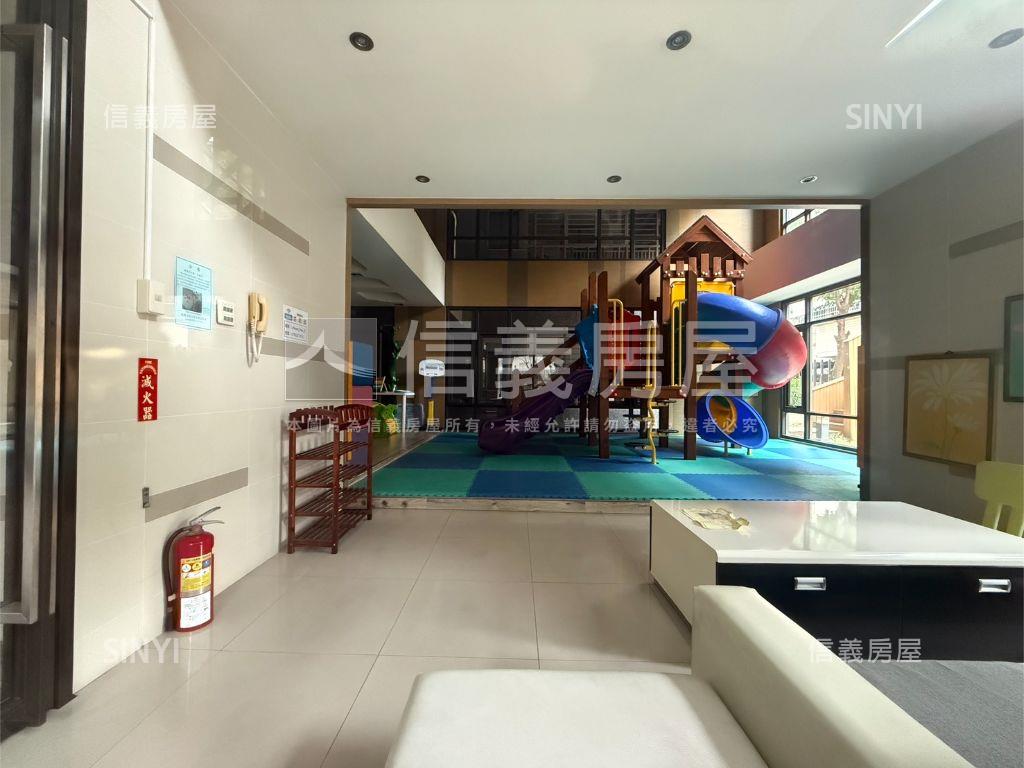 瑞隆商圈質感兩房車位房屋室內格局與周邊環境