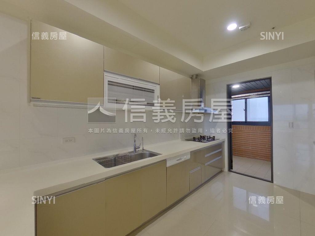 天空草原河景世界之窗房屋室內格局與周邊環境