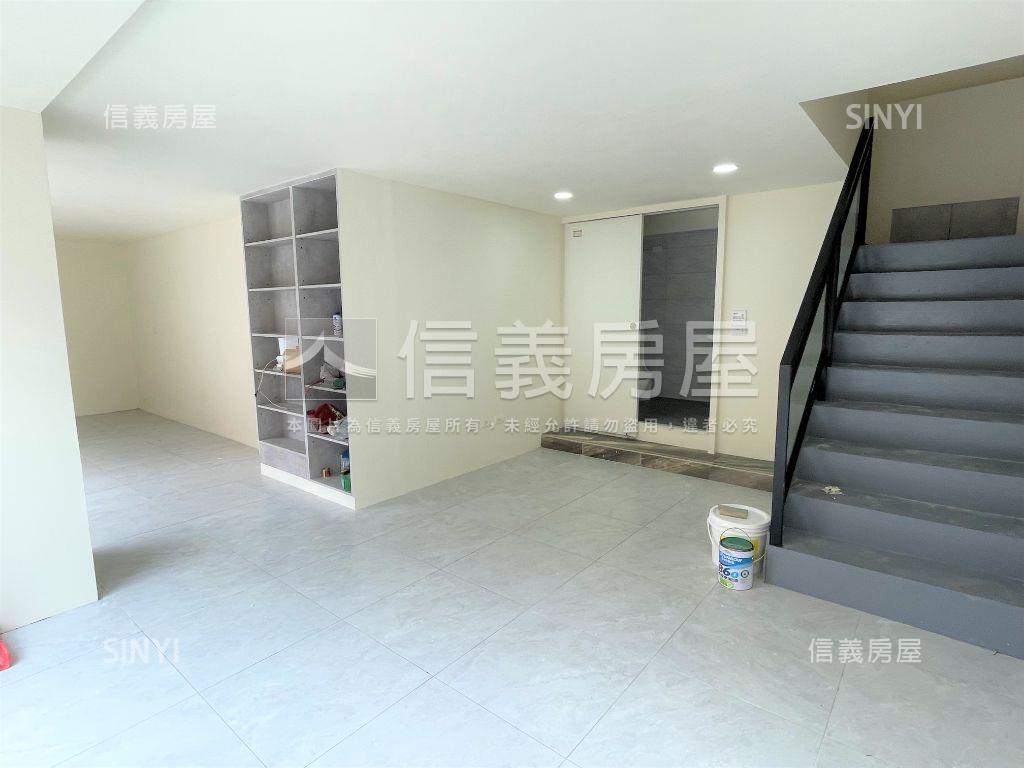 博愛二路未來雙捷運站店面房屋室內格局與周邊環境