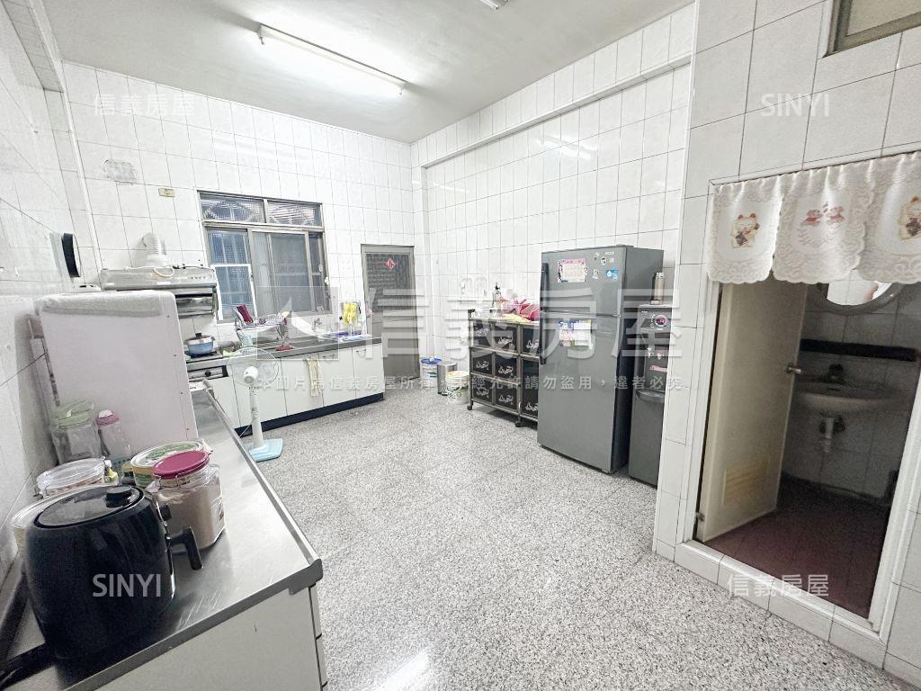 三商街正街透天房屋室內格局與周邊環境