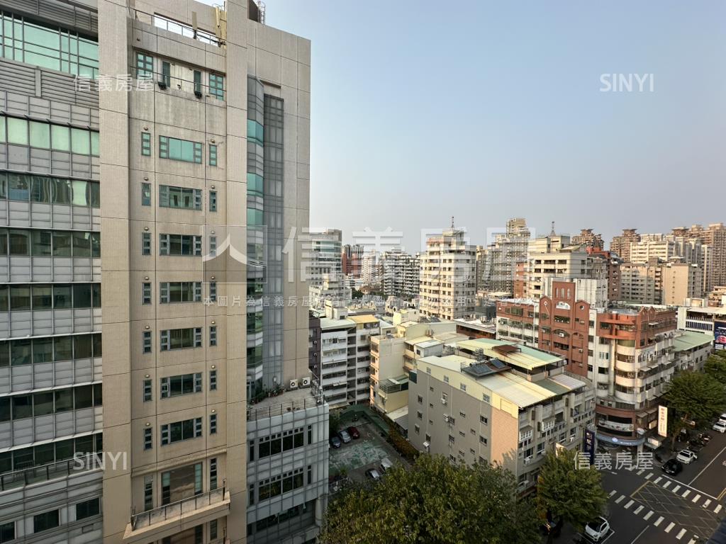 自由明誠商圈百貨市場四房房屋室內格局與周邊環境