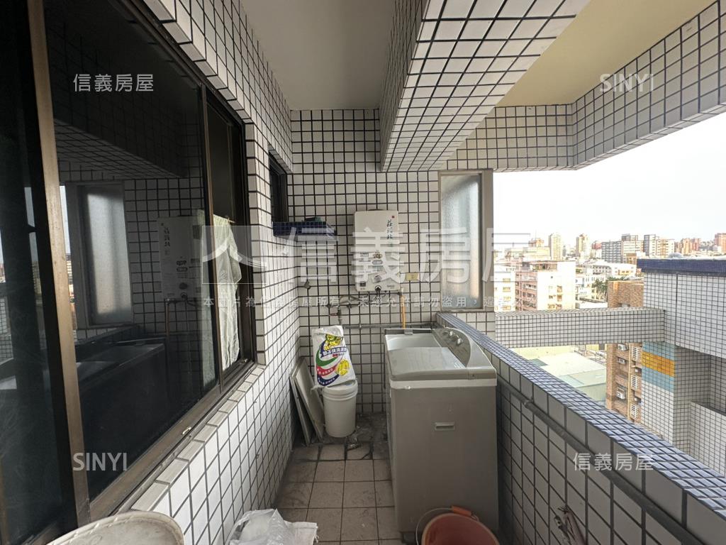 自由明誠商圈百貨市場四房房屋室內格局與周邊環境