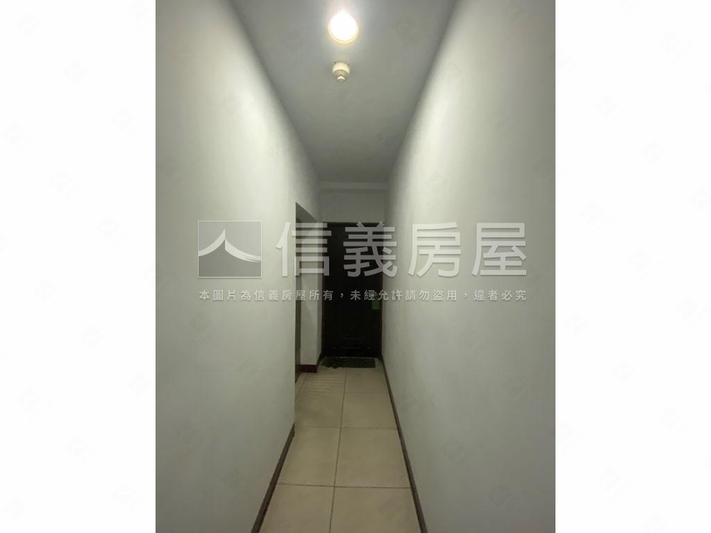 專任委託。捷運二樓房屋室內格局與周邊環境