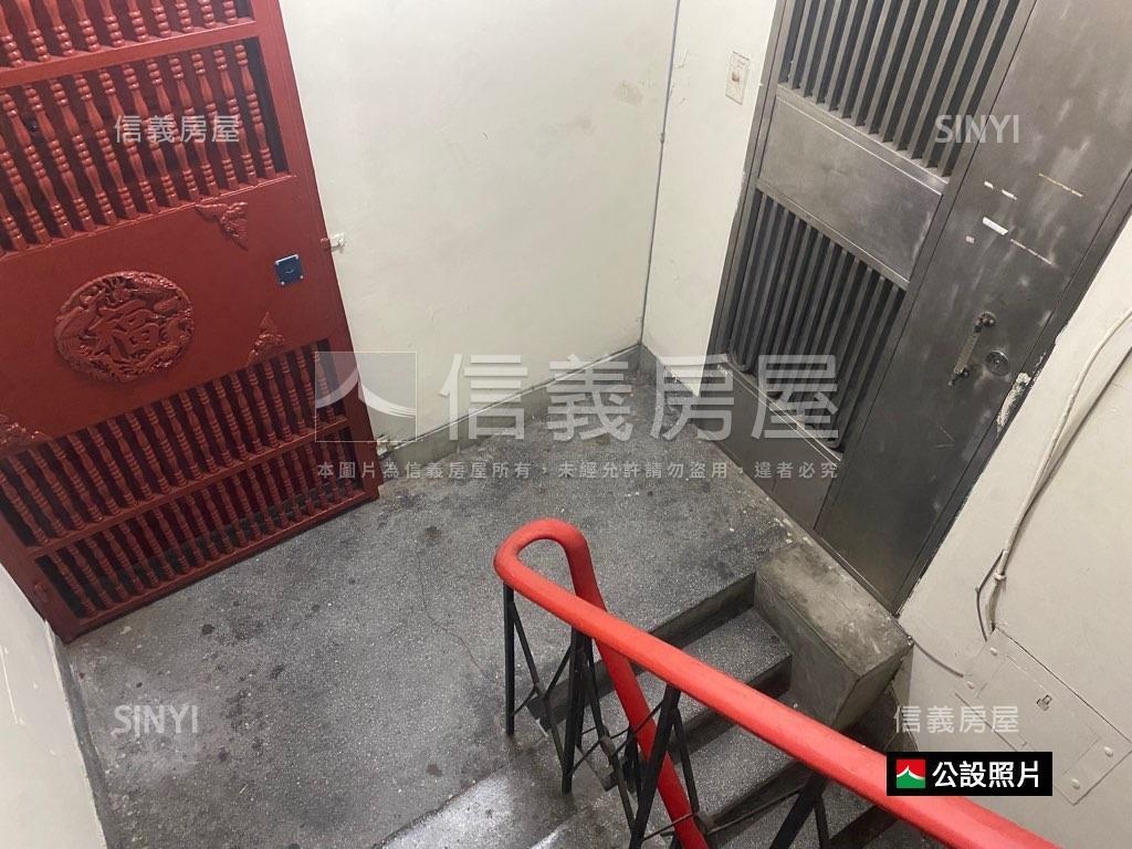專任委託。捷運二樓房屋室內格局與周邊環境