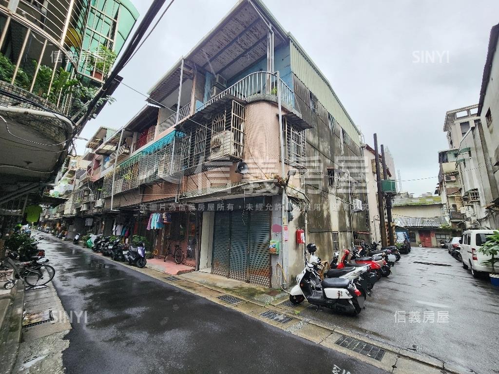 專任◎稀有邊間透天房屋室內格局與周邊環境