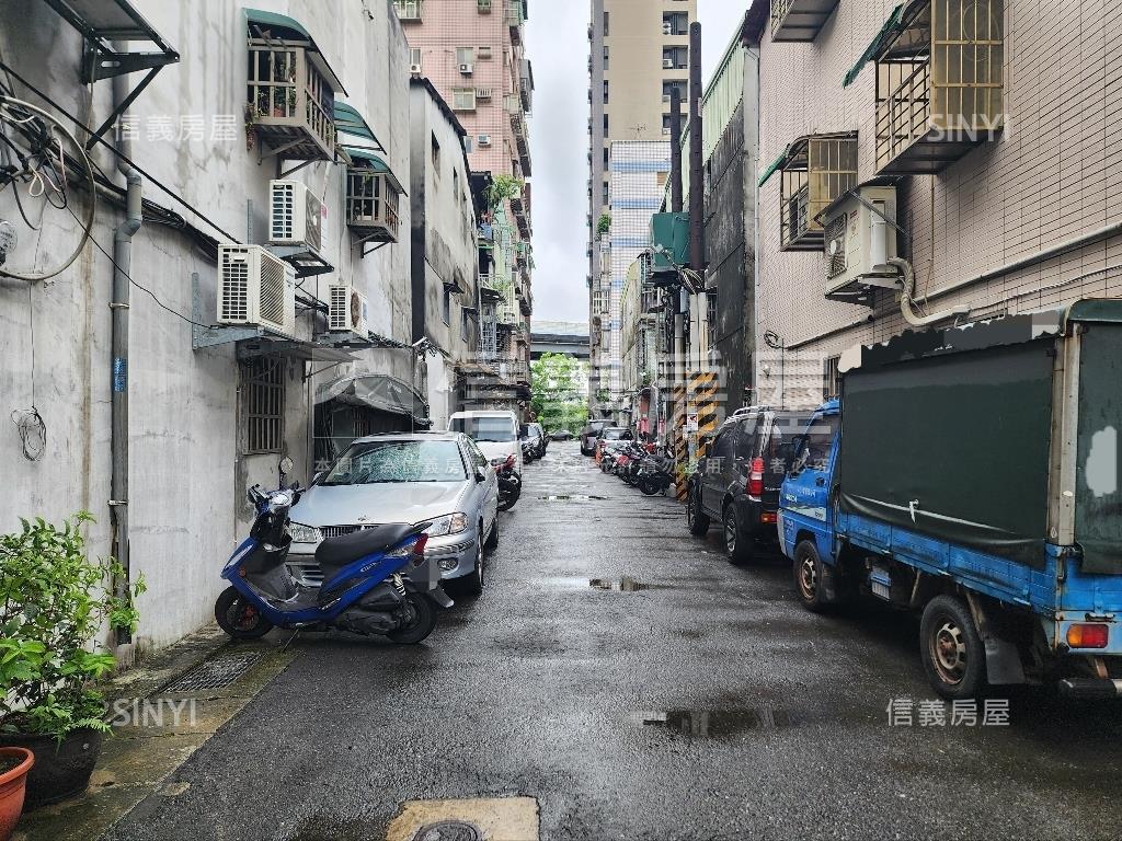 專任◎稀有邊間透天房屋室內格局與周邊環境