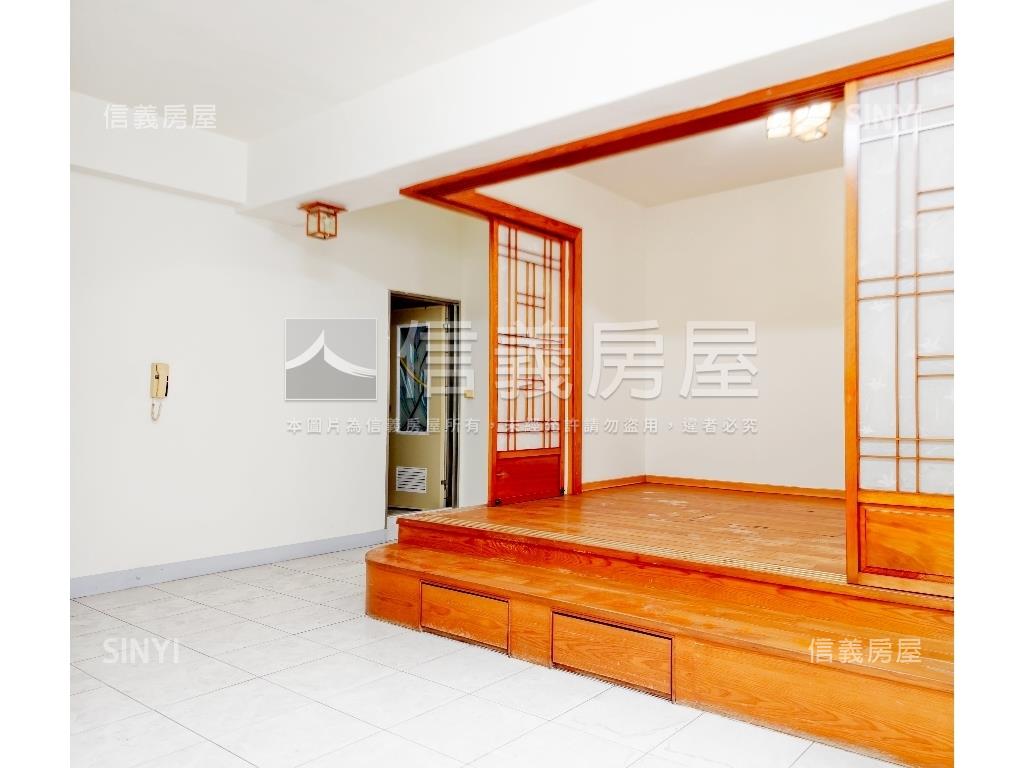 凹子底捷運採光美宅房屋室內格局與周邊環境