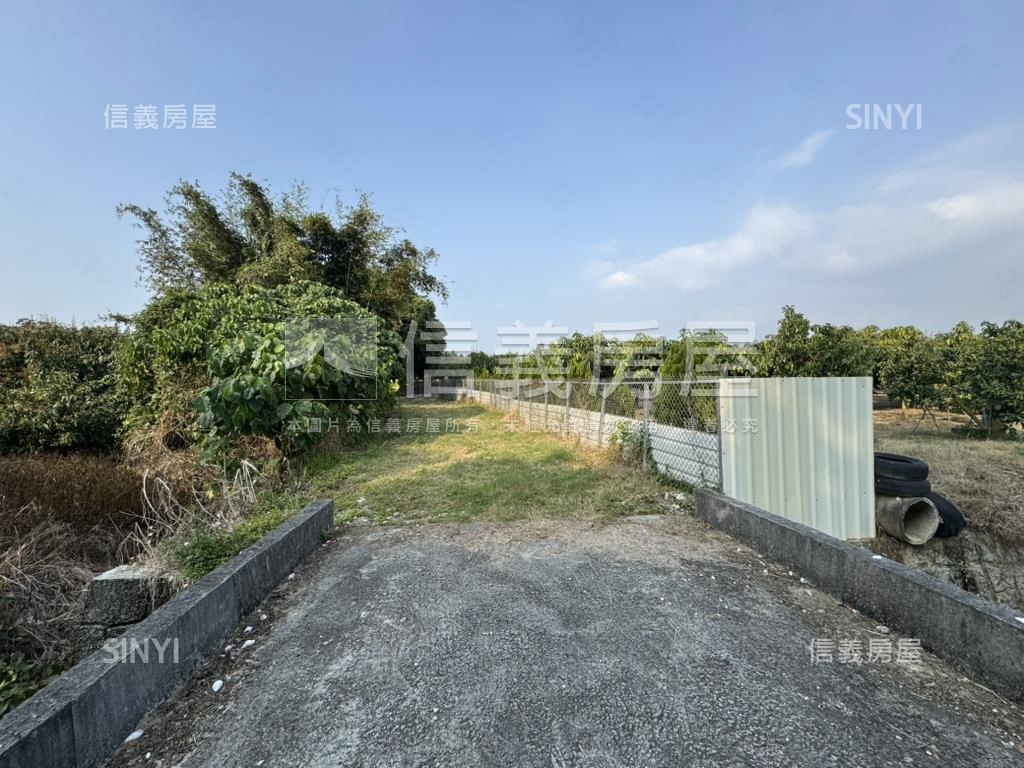 台南玉井約１８４２坪土地房屋室內格局與周邊環境