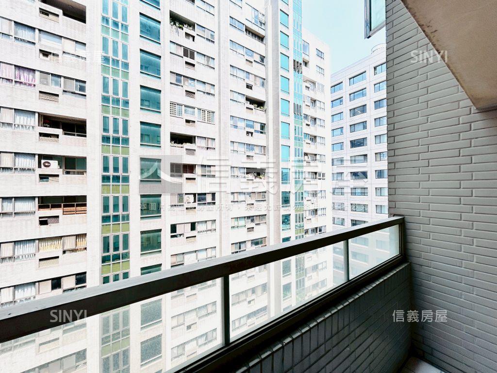 名人賞稀有大空間樓中樓房屋室內格局與周邊環境