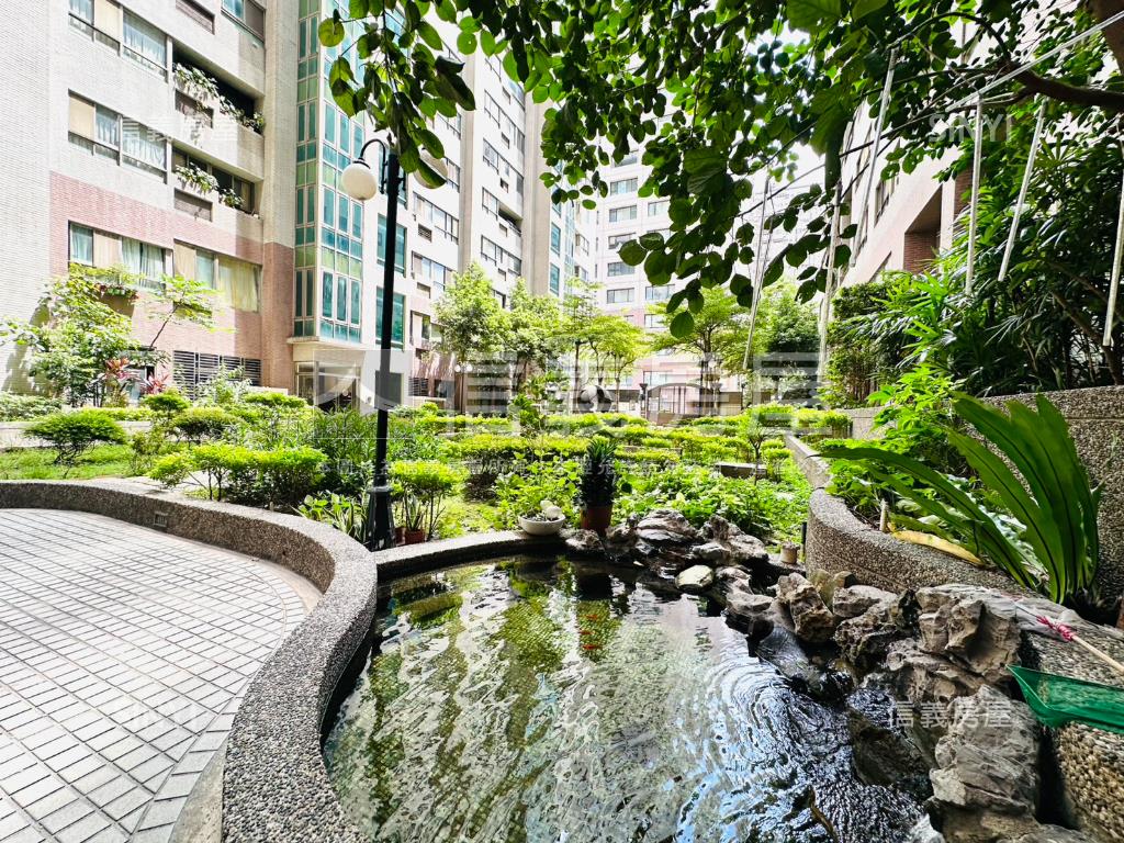 名人賞稀有大空間樓中樓房屋室內格局與周邊環境