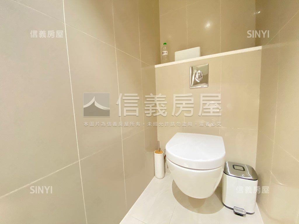文心路霸氣角店（Ｂ）房屋室內格局與周邊環境