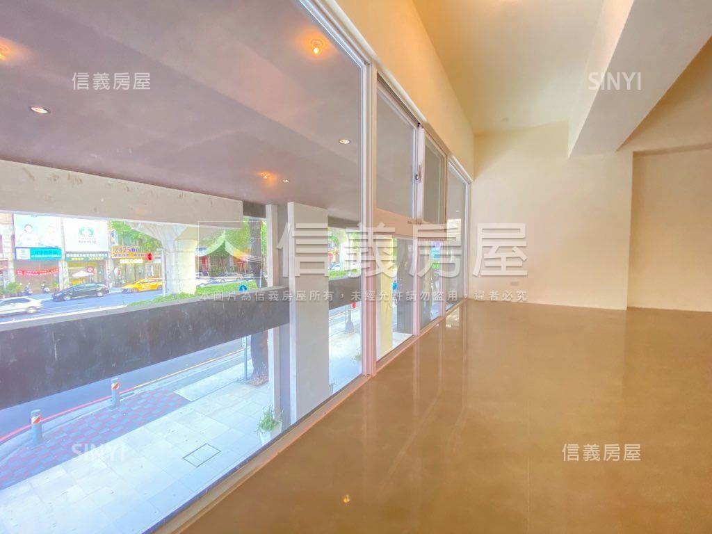 文心路霸氣角店（Ｂ）房屋室內格局與周邊環境
