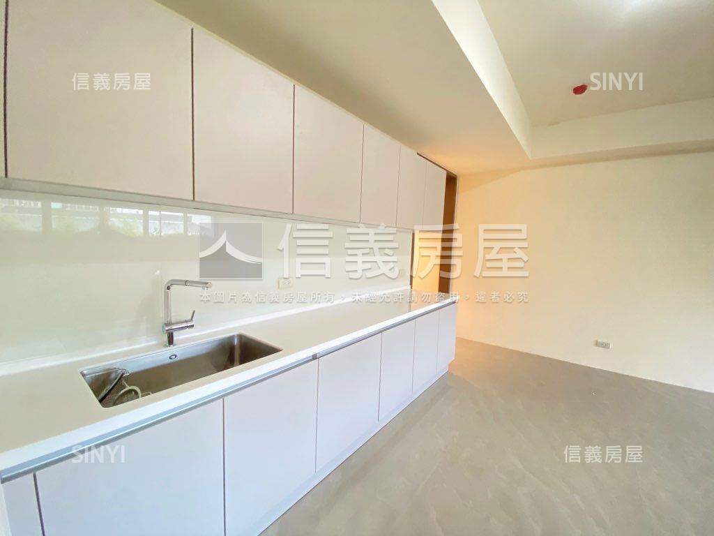 文心路霸氣角店（Ｂ）房屋室內格局與周邊環境