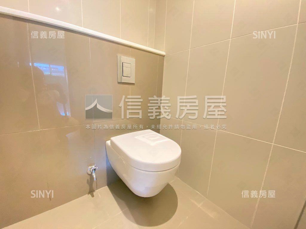 文心路霸氣角店（Ｂ）房屋室內格局與周邊環境