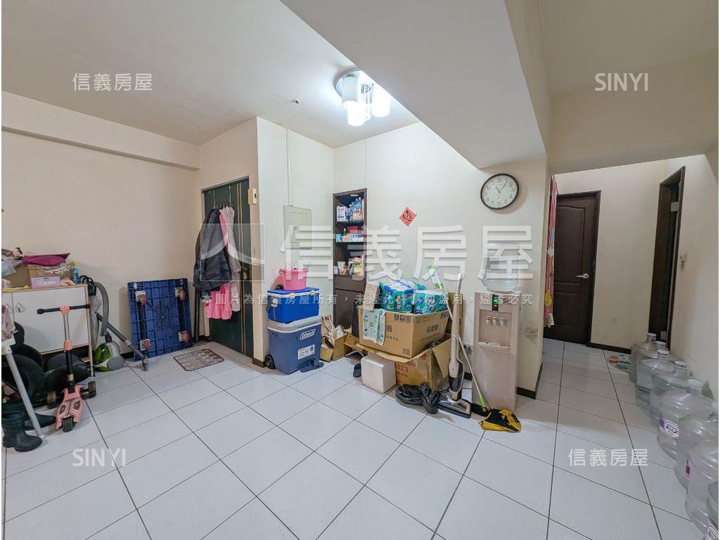 伊吉邦。雙捷運電梯三房房屋室內格局與周邊環境