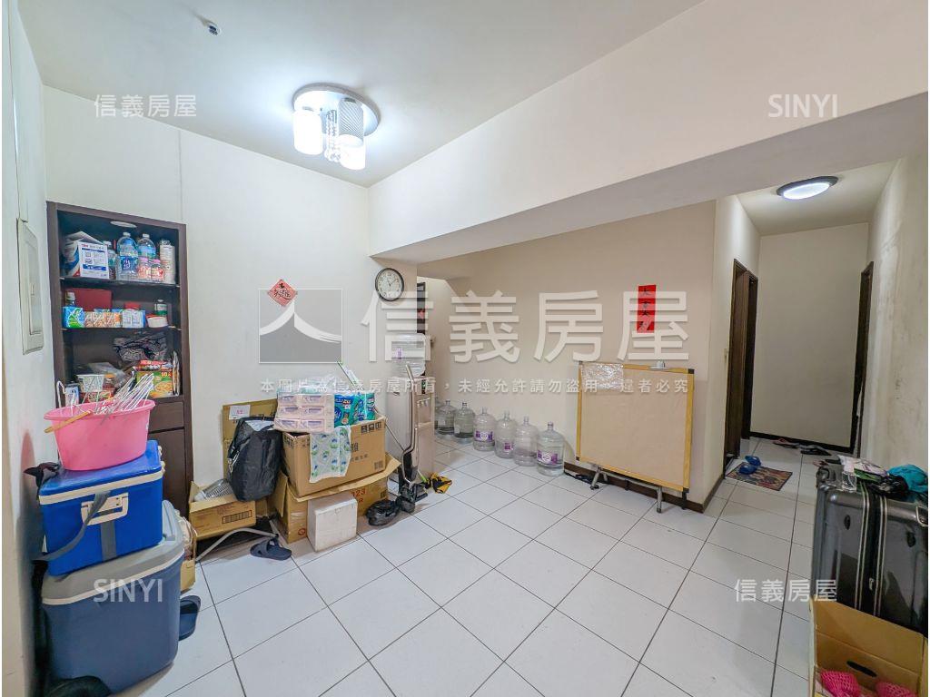伊吉邦。雙捷運電梯三房房屋室內格局與周邊環境
