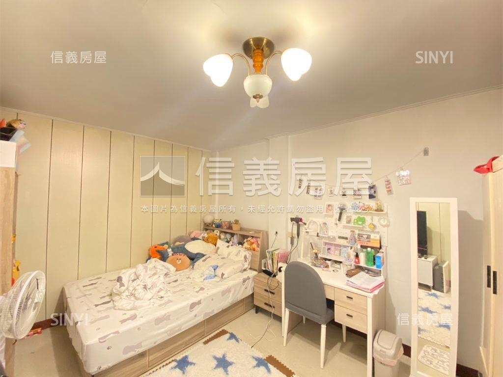 近向上市場透店誠意出售房屋室內格局與周邊環境
