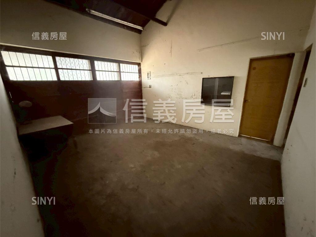 善化約９９坪土地房屋室內格局與周邊環境