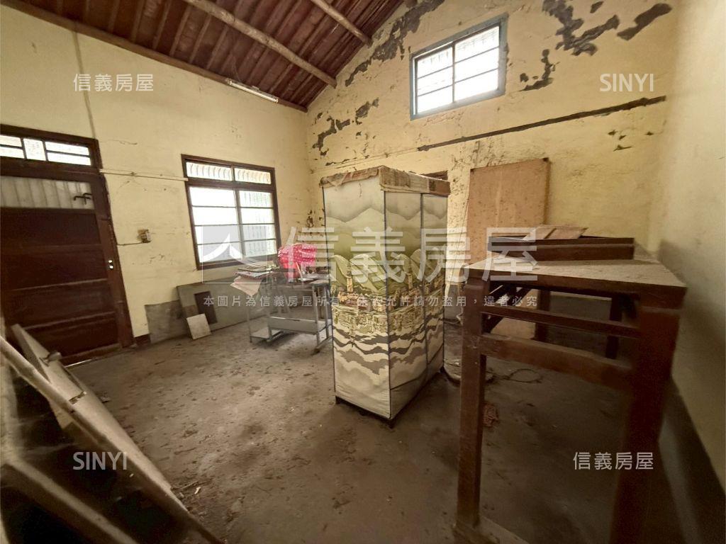 善化約９９坪土地房屋室內格局與周邊環境