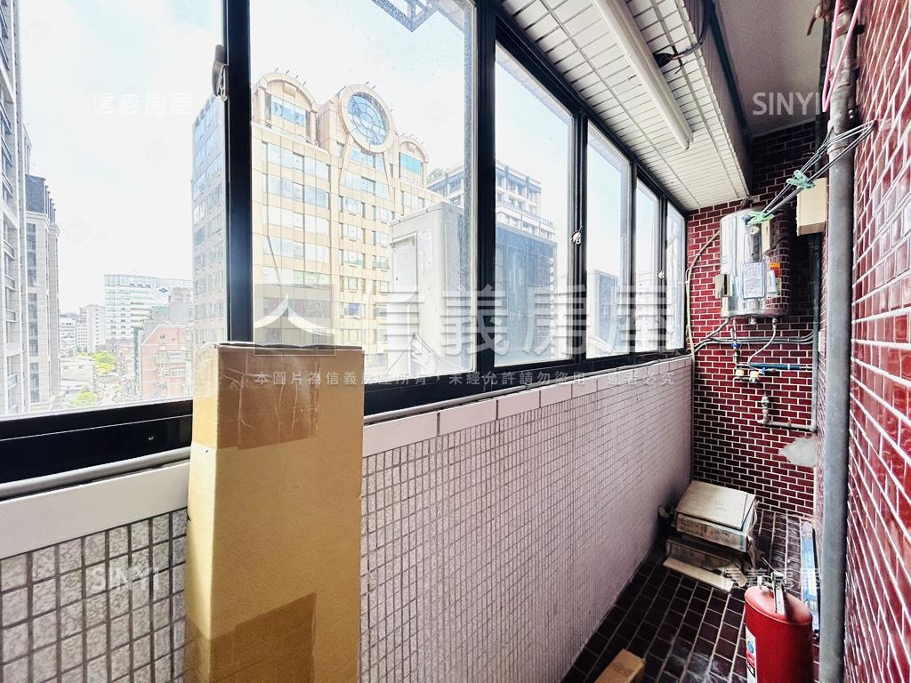 捷運紅線．承德．面寬住辦房屋室內格局與周邊環境