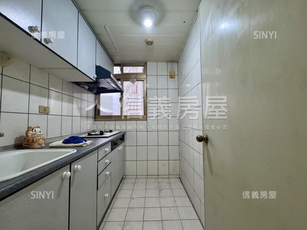 天藍凱悅－近亞東捷運站房屋室內格局與周邊環境